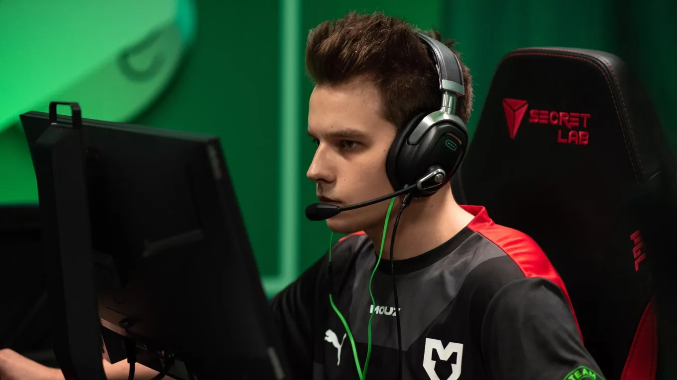 MOUZ – B8: легкая победа для «мышей»