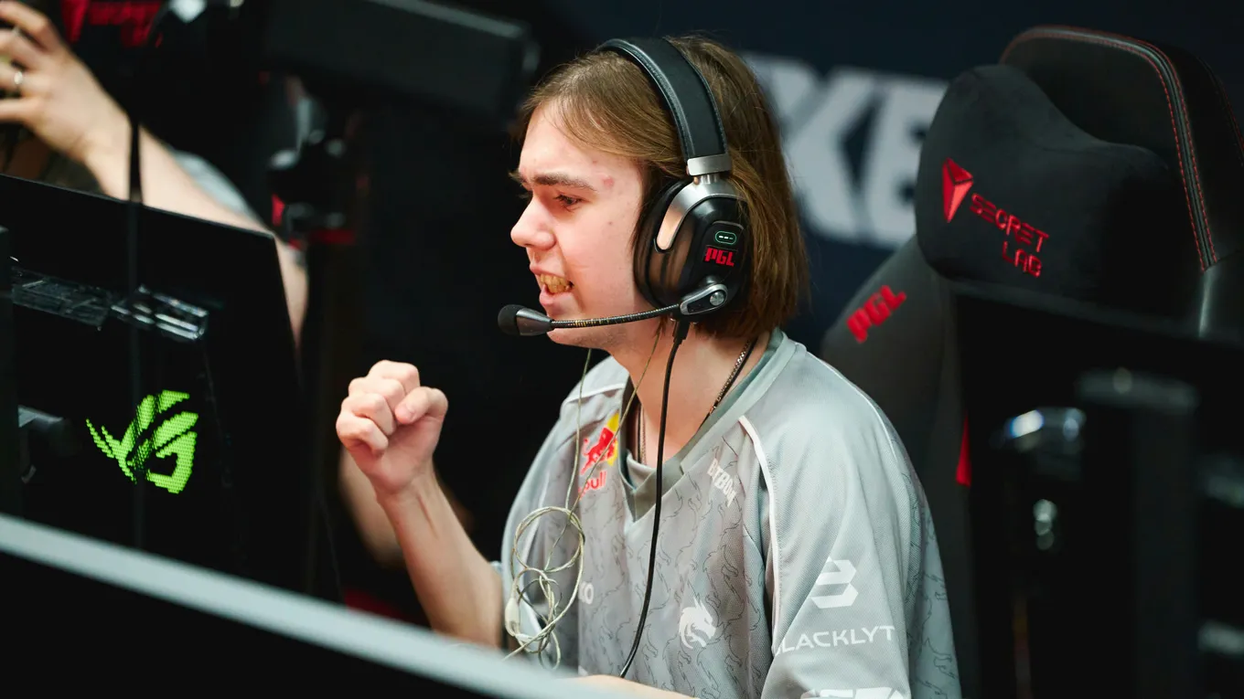 Прогноз на матч Team Spirit – MOUZ: третья серия за месяц и билет в плей-офф