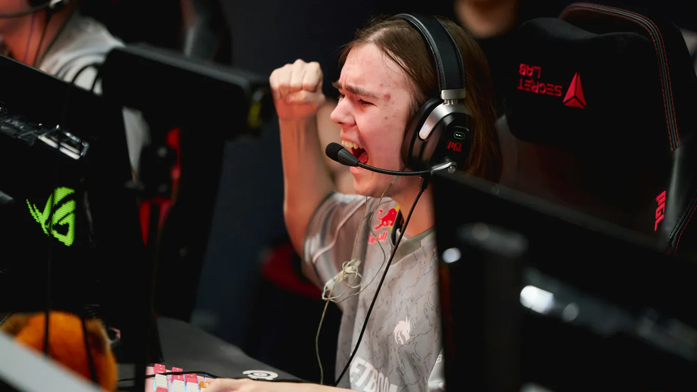 Прогноз на матч Team Spirit – NAVI: «драконы» возьмут серию уверенно