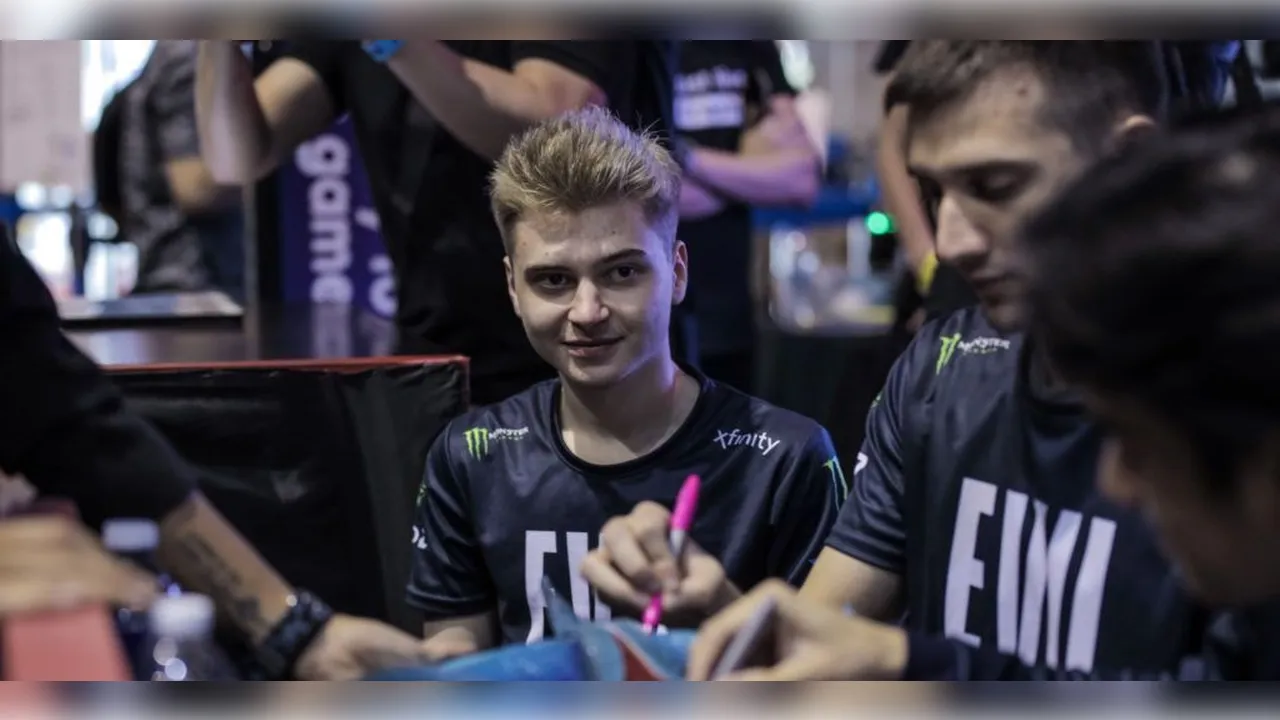RAMZES666 в составе Evil Geniuses. Ради перехода в американскую организацию он сменил роль керри на оффлейнера