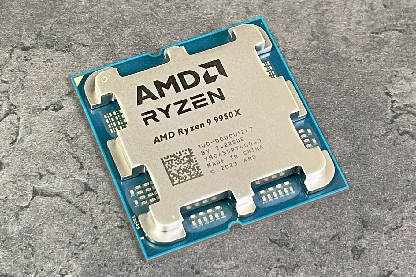 AMD Ryzen 9 9950X