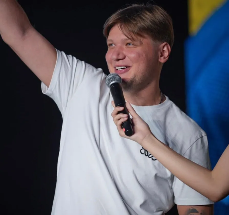 Александр s1mple Костылев