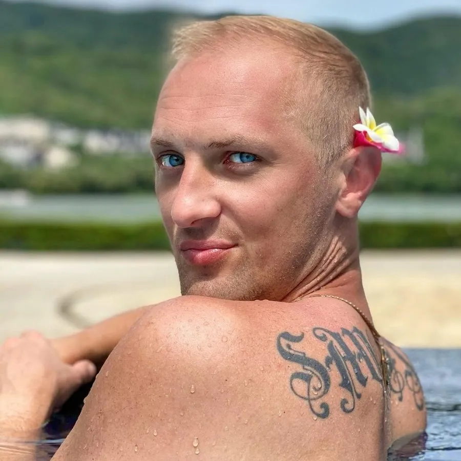 Зубарев переехал в Китай