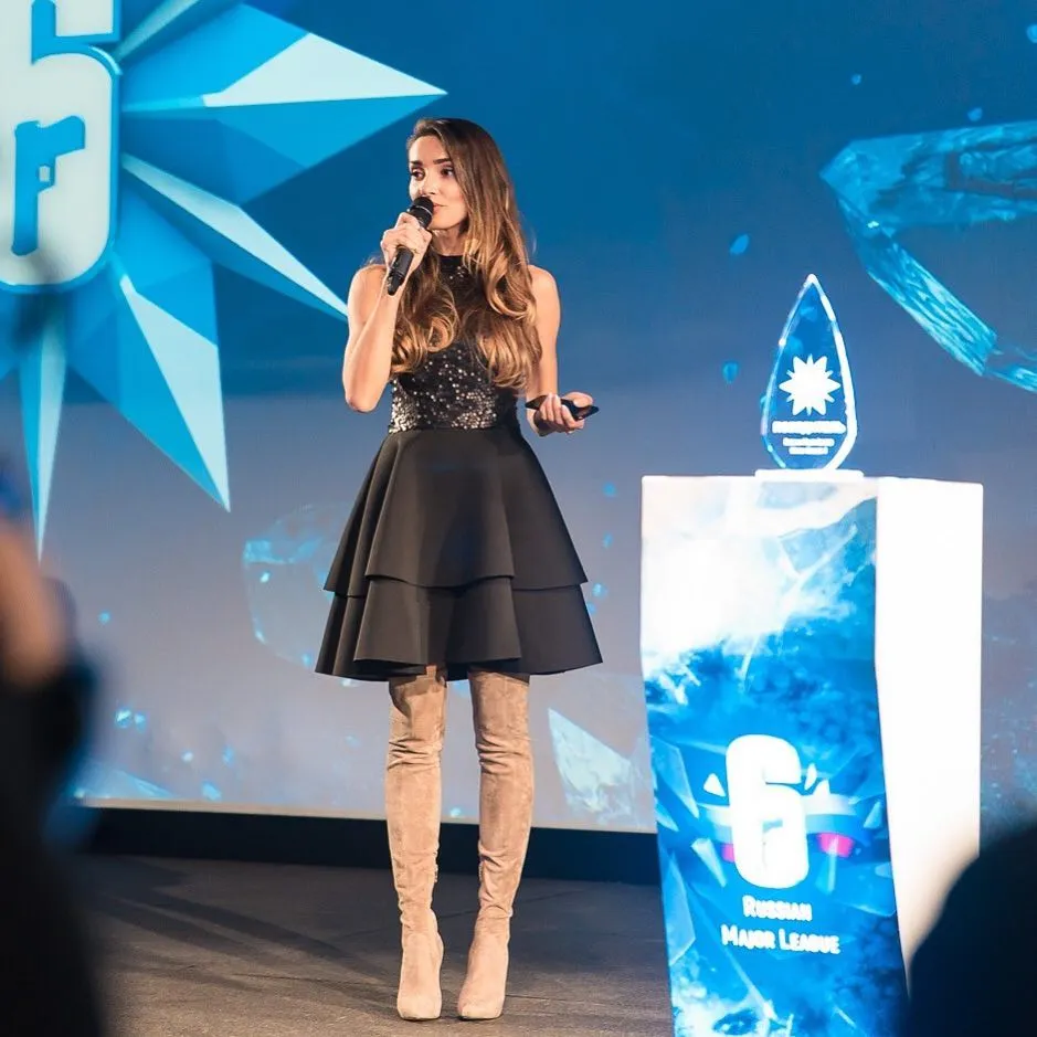 Елена mEG Урусова