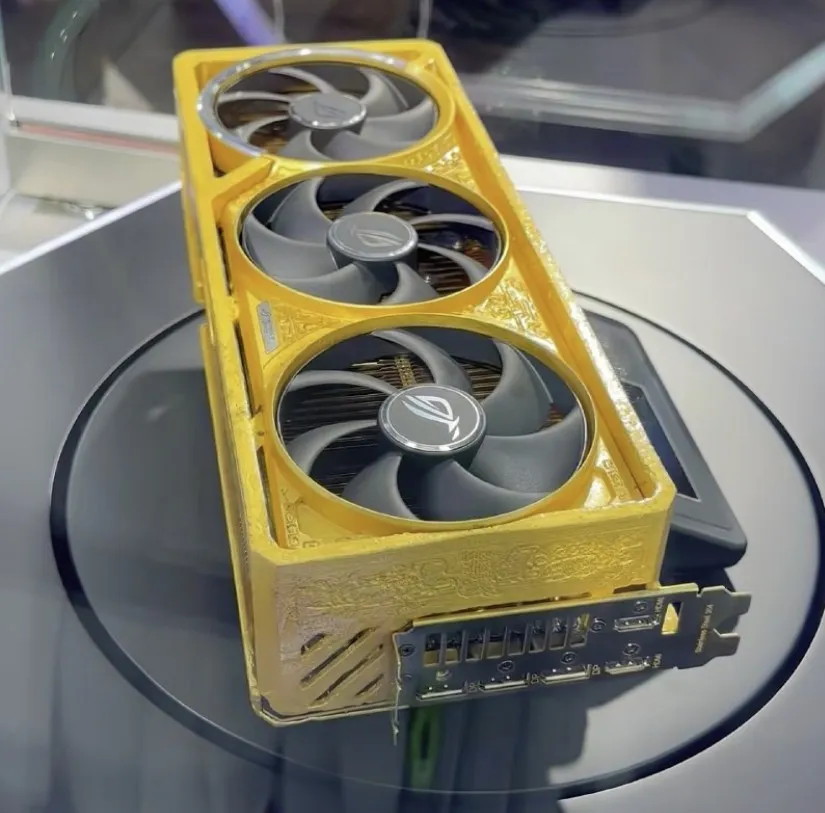 RTX 5090 ROG Astral (Real) Gold Edition