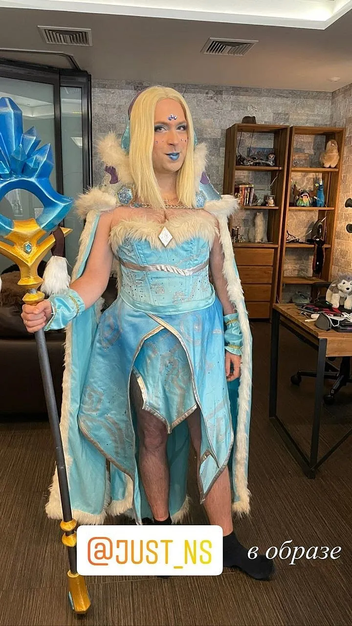 NS в образе Crystal Maiden