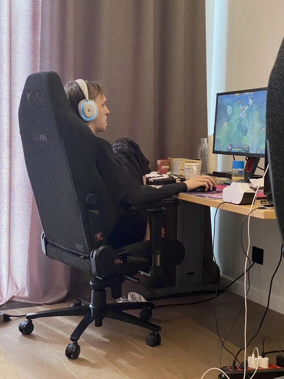 Игроки 9 Pandas на буткемпе