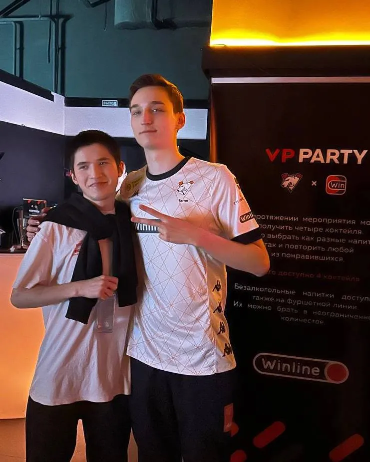 Virtus.pro анонсировала новую киберспортивную форму на 2024 год