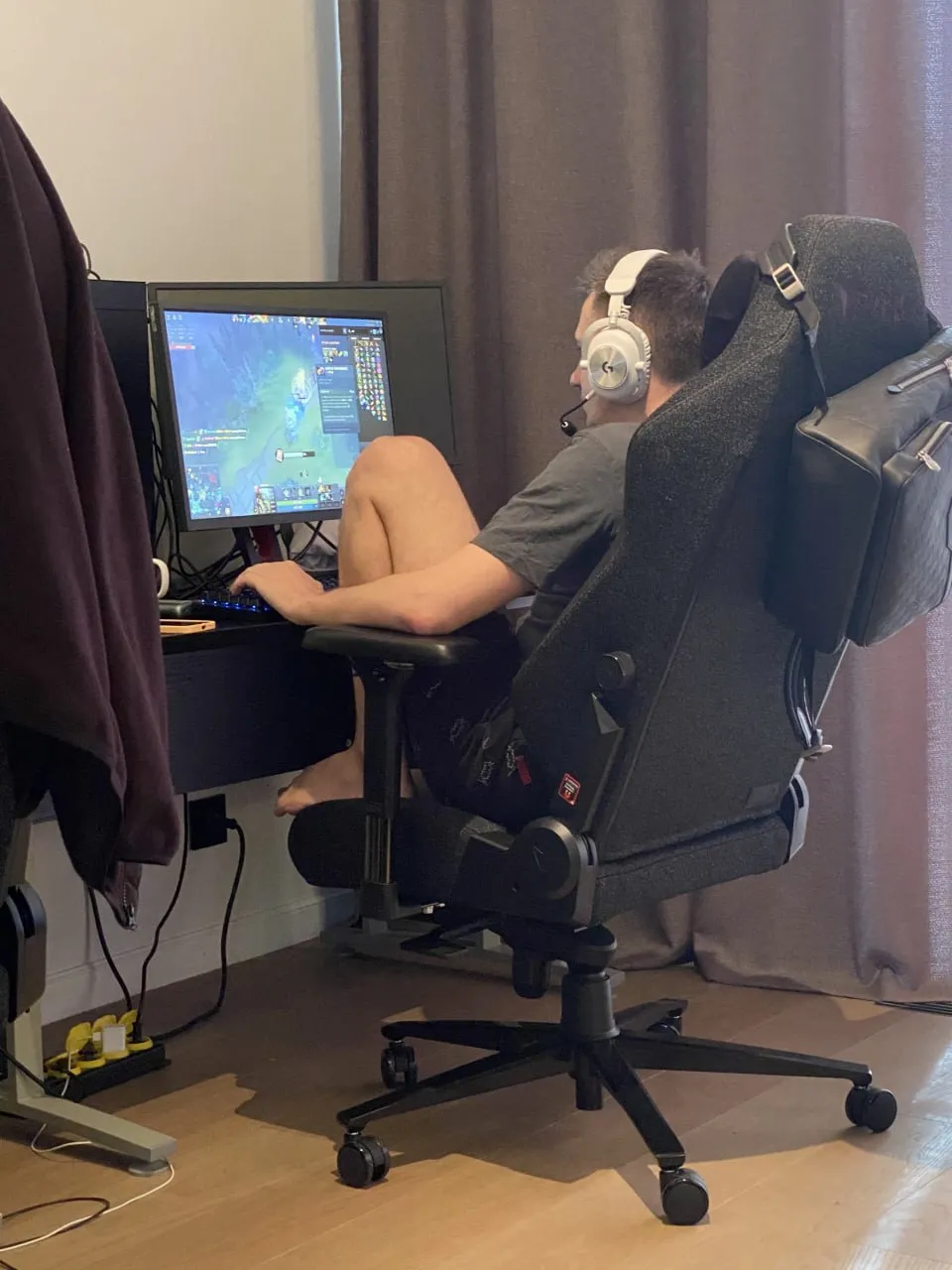 Игроки 9 Pandas на буткемпе
