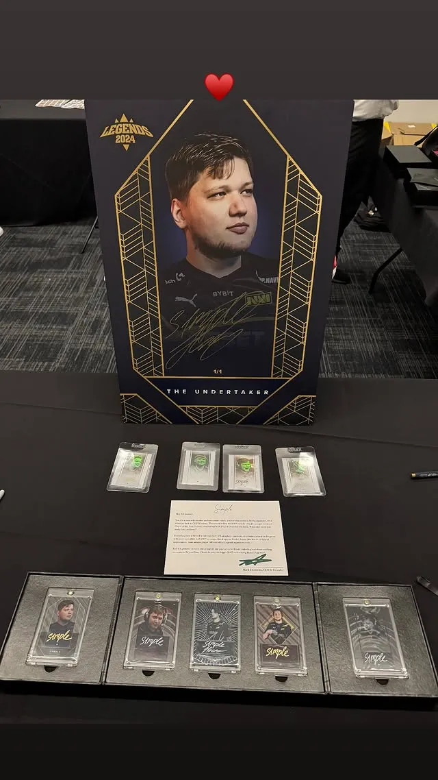 Коллекционные карточки s1mple