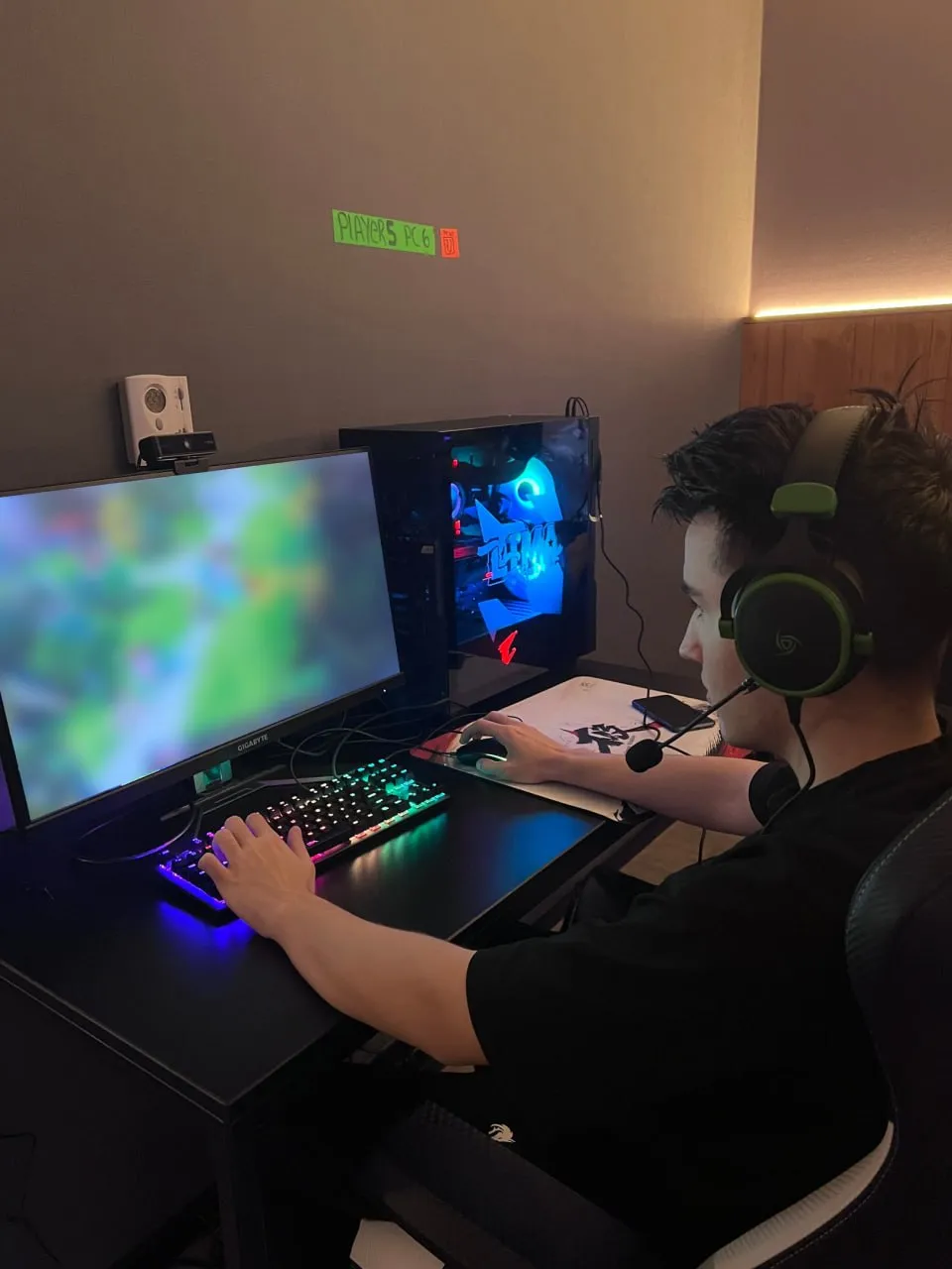 Team Spirit в полном составе добралась до места проведения мейджора по Dota 2