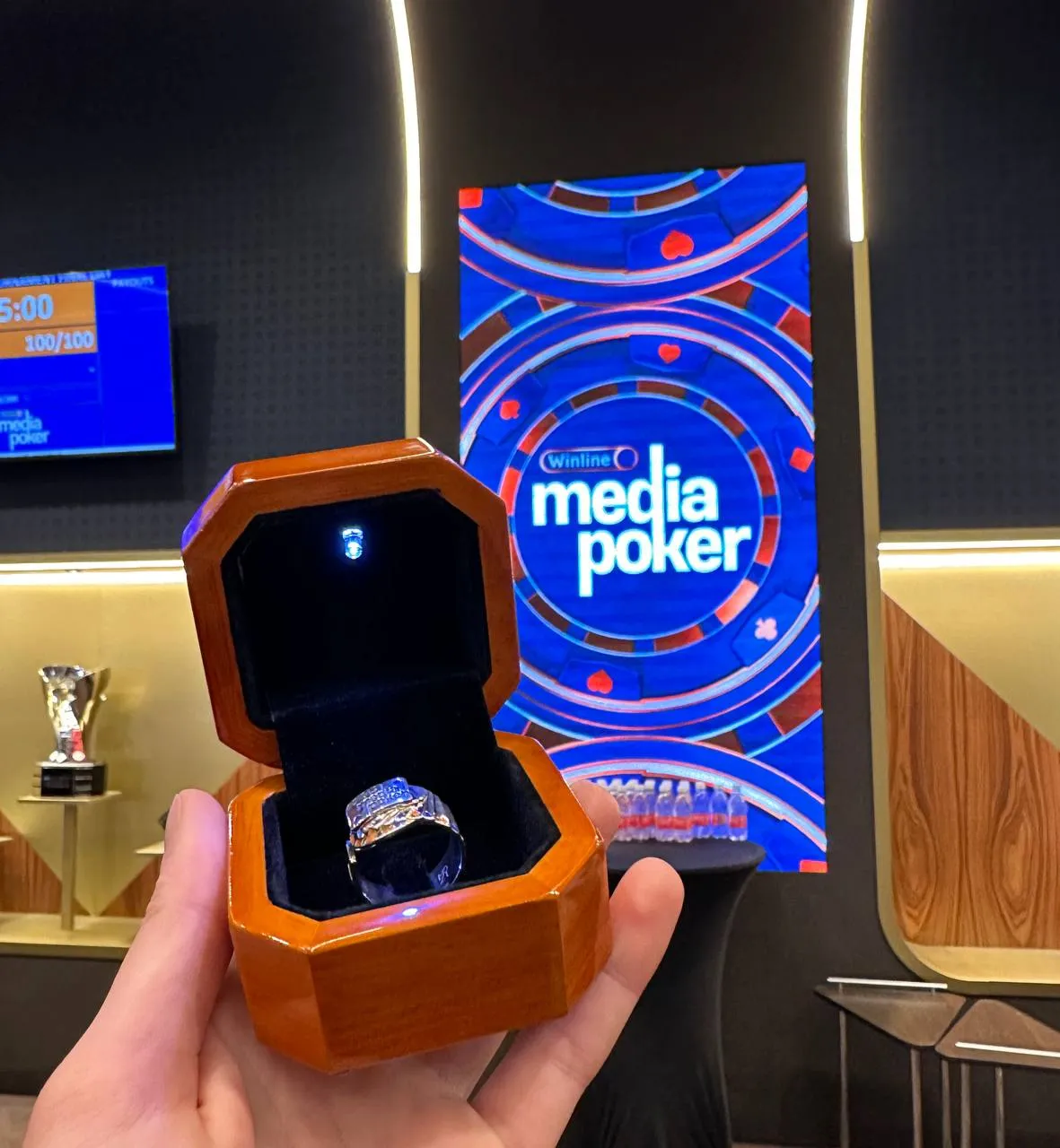 Карина korya_mc Муса заняла второе место и выиграла 1.375.000 рублей, а также эксклюзивное серебряное кольцо