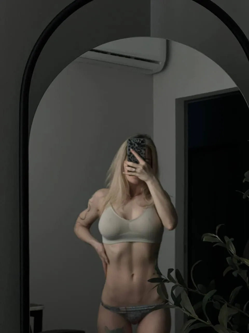 Полина Sorabi Смирнова