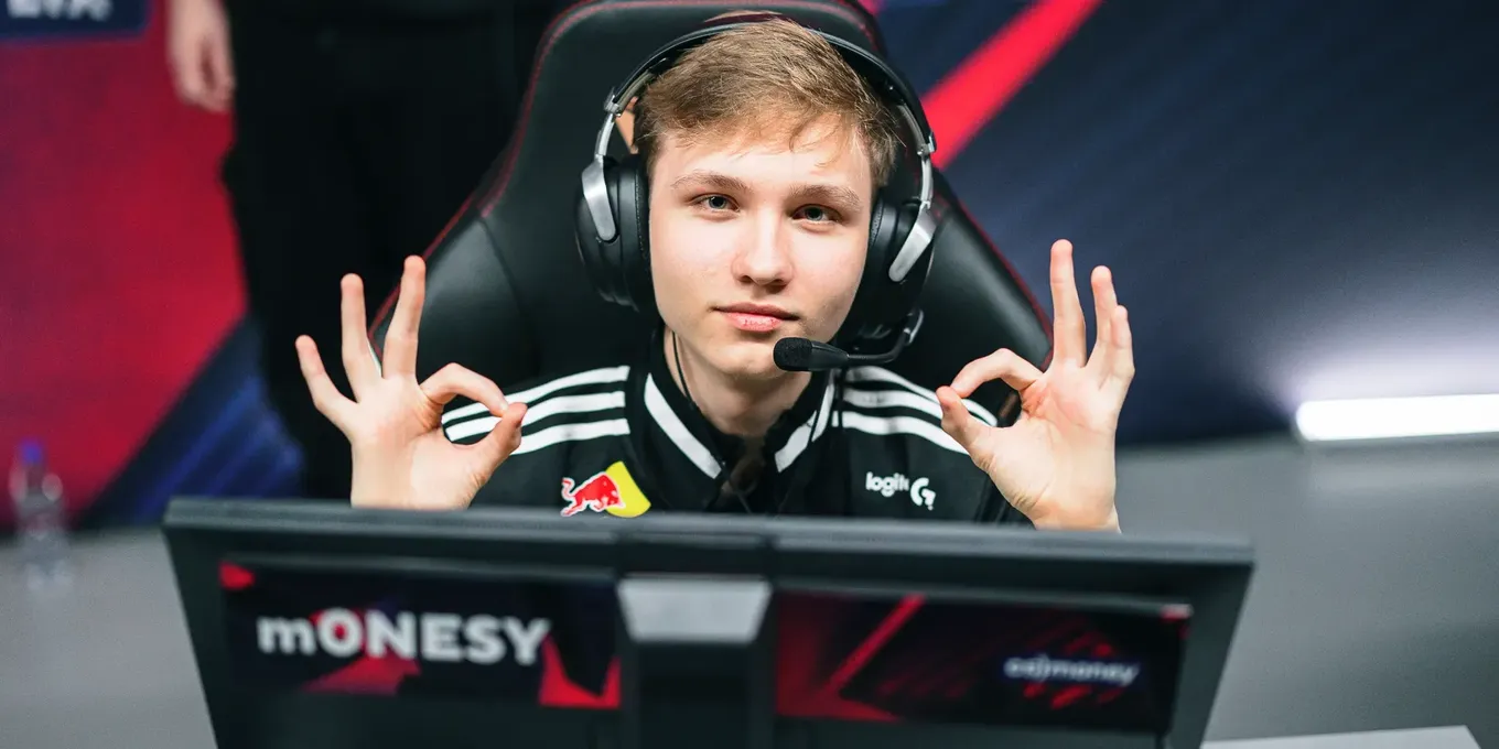 M0NESY провёл 4 тысячи часов в Dota 2