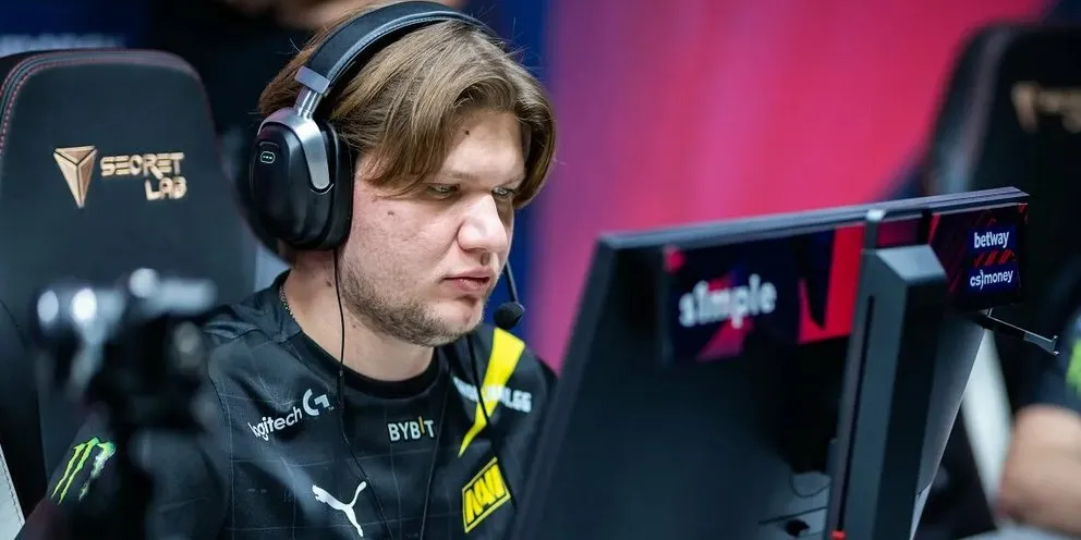 Александр s1mple Костылев