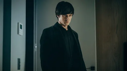 Кадры из сериала «Жить жизнь»
