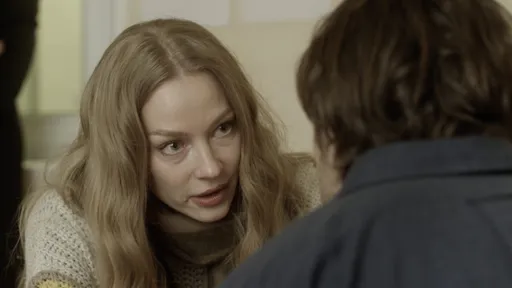 Кадры из сериала «Мерзлая земля»