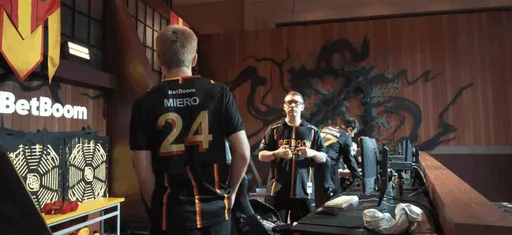 BetBoom Team прошла в плей-офф на Esports World Cup 2025