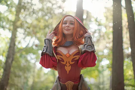 Косплей на Лину из Dota 2