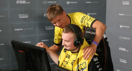 NaVi Junior с flamie победили в стартовом матче на WePlay Academy League Season 2