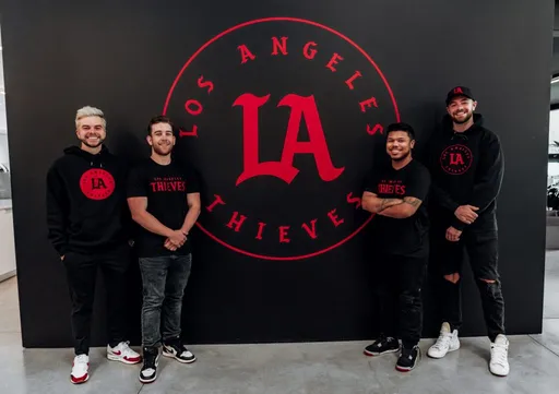 100 Thieves показала буткемп состава по Call of Duty за миллион долларов