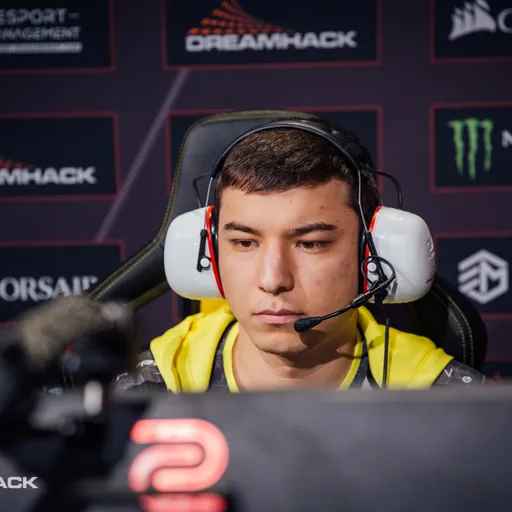 Live to Win победила Team Empire на DPC 2021: Season 1 для СНГ