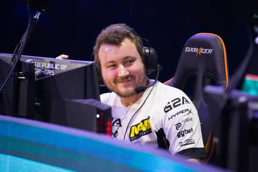 Khan подписала микс Edward и бывших игроков NaVi Junior по CS:GO