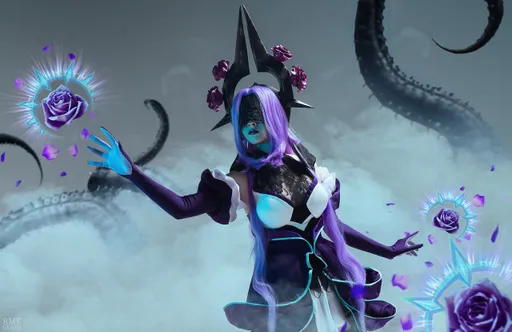 Косплей на Синдру из League of Legends
