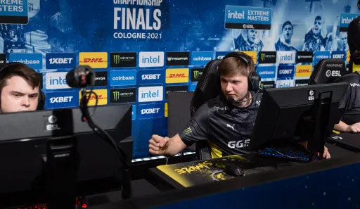 NaVi выпустили коллекцию футболок в честь рекордного количества эйсов s1mple на IEM Cologne 2021
