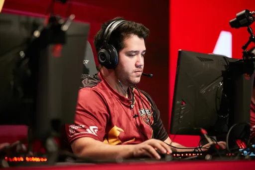EXTREMUM перевела в запас иностранный состав по CS:GO