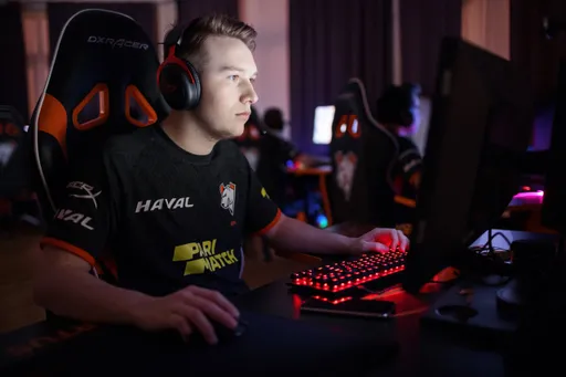Gpk~ намерено слил игру тиммейтам в матчмейкинге Dota 2 — пользователи просят Valve наказывать про-игроков за подобное