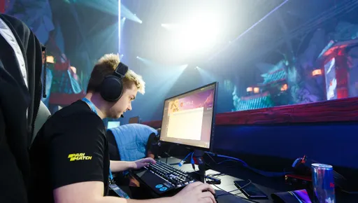 Yatoro: на Slark надо сыграть игр 20, наверное, за полтора дня, чтобы научиться играть