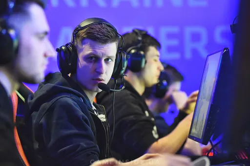 Starix подтвердил, что игроки Hard Legion покинули организацию