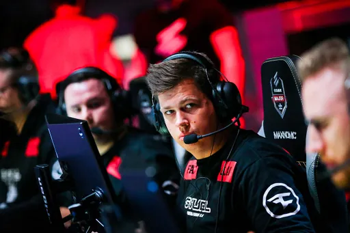 FaZe Clan и Team Fiend вылетели из DreamHack Masters Spring 2021