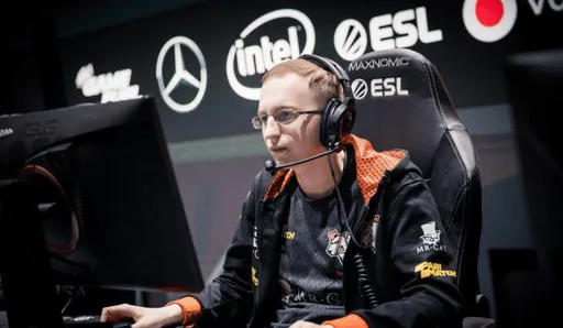 Virtus.pro победила T1 и вышла в гранд-финал ESL One Summer 2021