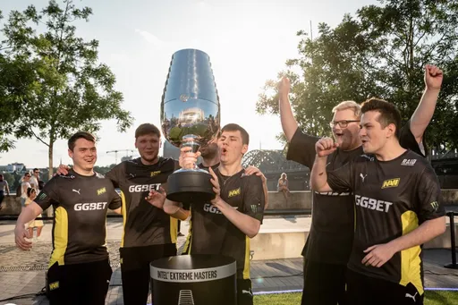 NaVi сохранили лидерство в рейтинге HLTV, OG - вернулись в топ-10
