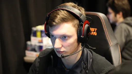 Resolut1on: lil me alone — просто топчик