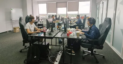 Отель, в котором живут участники AniMajor 2021, эвакуировали из-за сообщения о заложенной бомбе