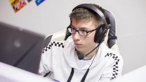 Gunnar и Husky покинули микс 4 Zoomers — в составе остался один игрок