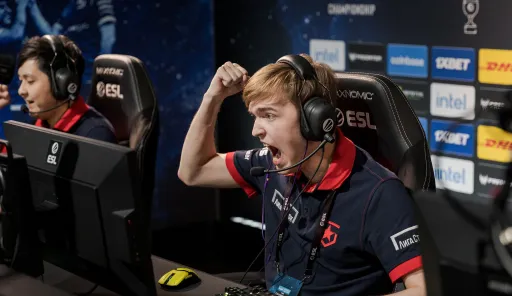 Gambit проиграла Entropiq, а NiP уничтожила Astralis в стадии «Легенд» на мейджоре по CS:GO