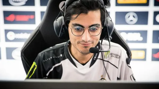 Team Liquid проигрывала 80 тысяч золота, но смогла камбэкнуть и забрать карту