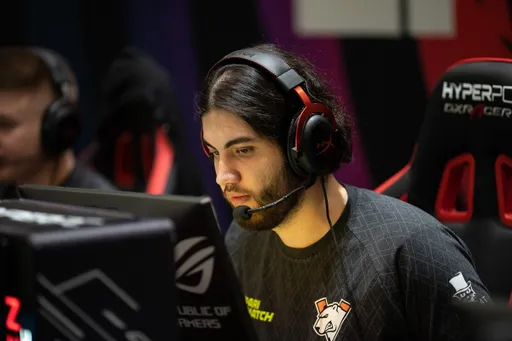 Jame оформил клатч 1 в 5 в матче против MOUZ