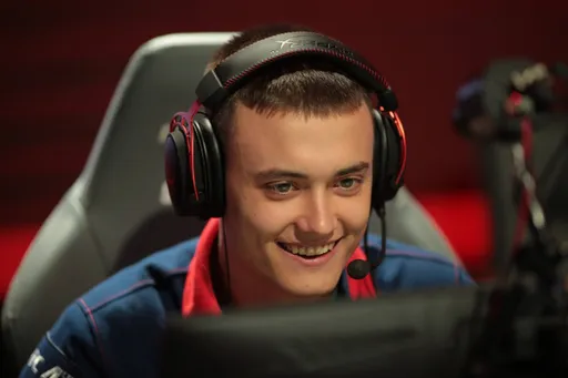 Команда seized проиграла ex‑Winstrike в полуфинале Dell Gaming League Season 2
