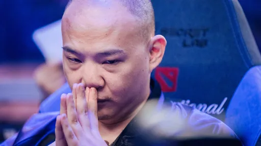 QQQ стал помощником тренера в Vici Gaming