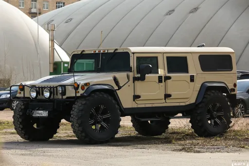 В разведку на бесшумном электромобиле Hummer