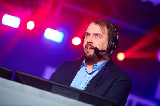 V1lat прокомментирует открытые квалификации к DPC на своем Twitch-канале