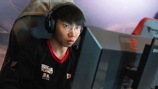VtFαded достиг отметки в 12 тысяч MMR — он занимает первое место в азиатском ладдере