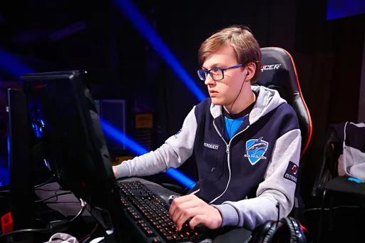 B8 победила Team Unique в плей-офф D2CL 2021 Season 3