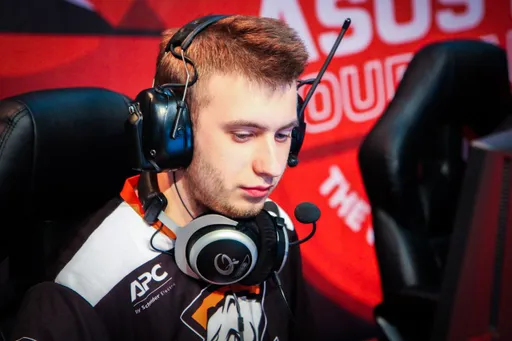 Канал byali на Twitch заблокировали после словах о s1mple