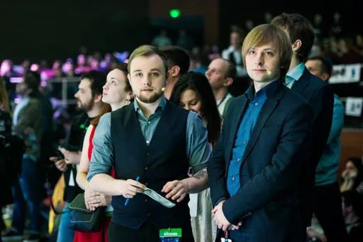 Faker: я проголосовал за Spectre в конкурсе арканы и теперь должен апнуть 300 уровней БП за 10 тысяч рублей